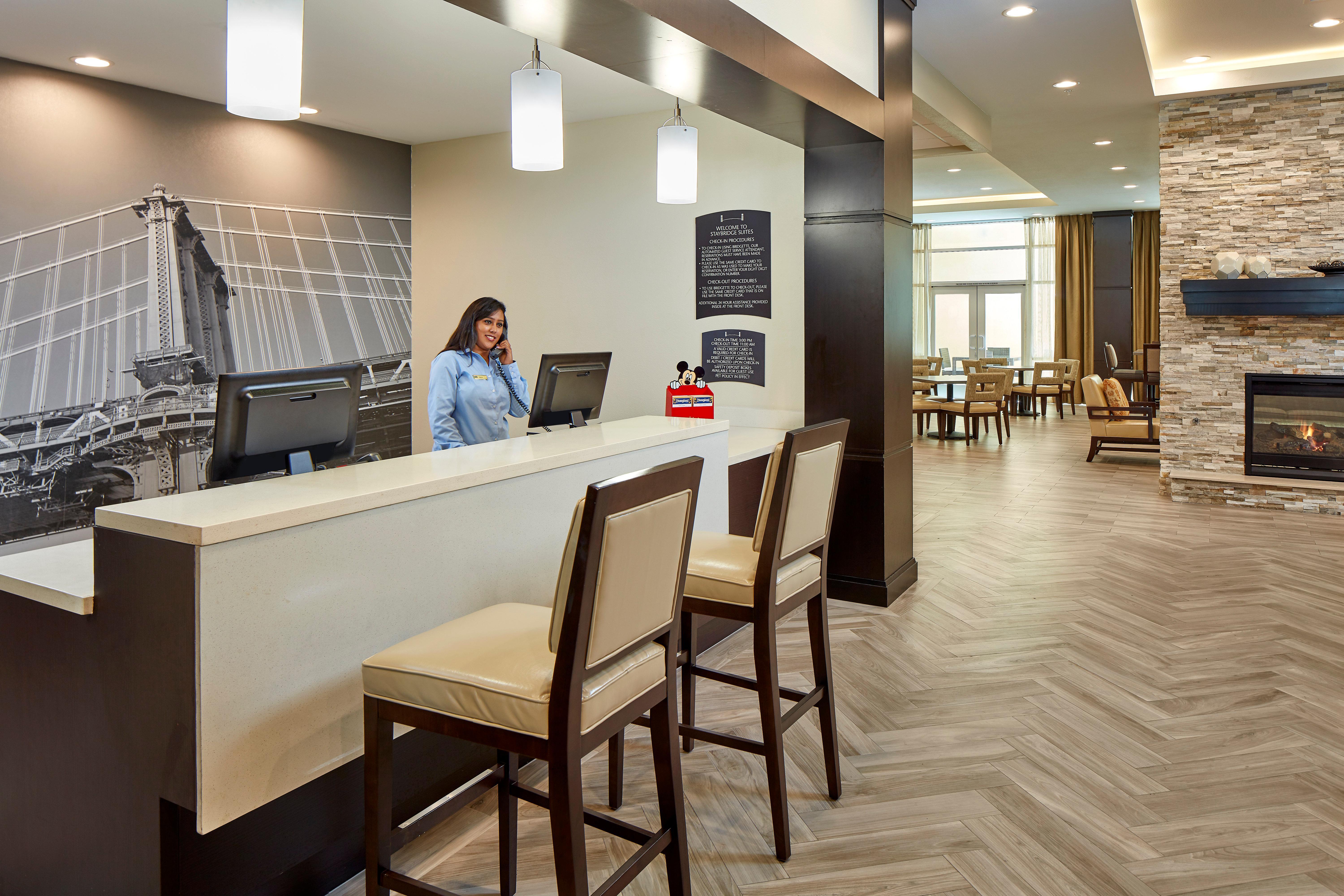 Staybridge Suites Anaheim At The Park By Ihg Екстериор снимка